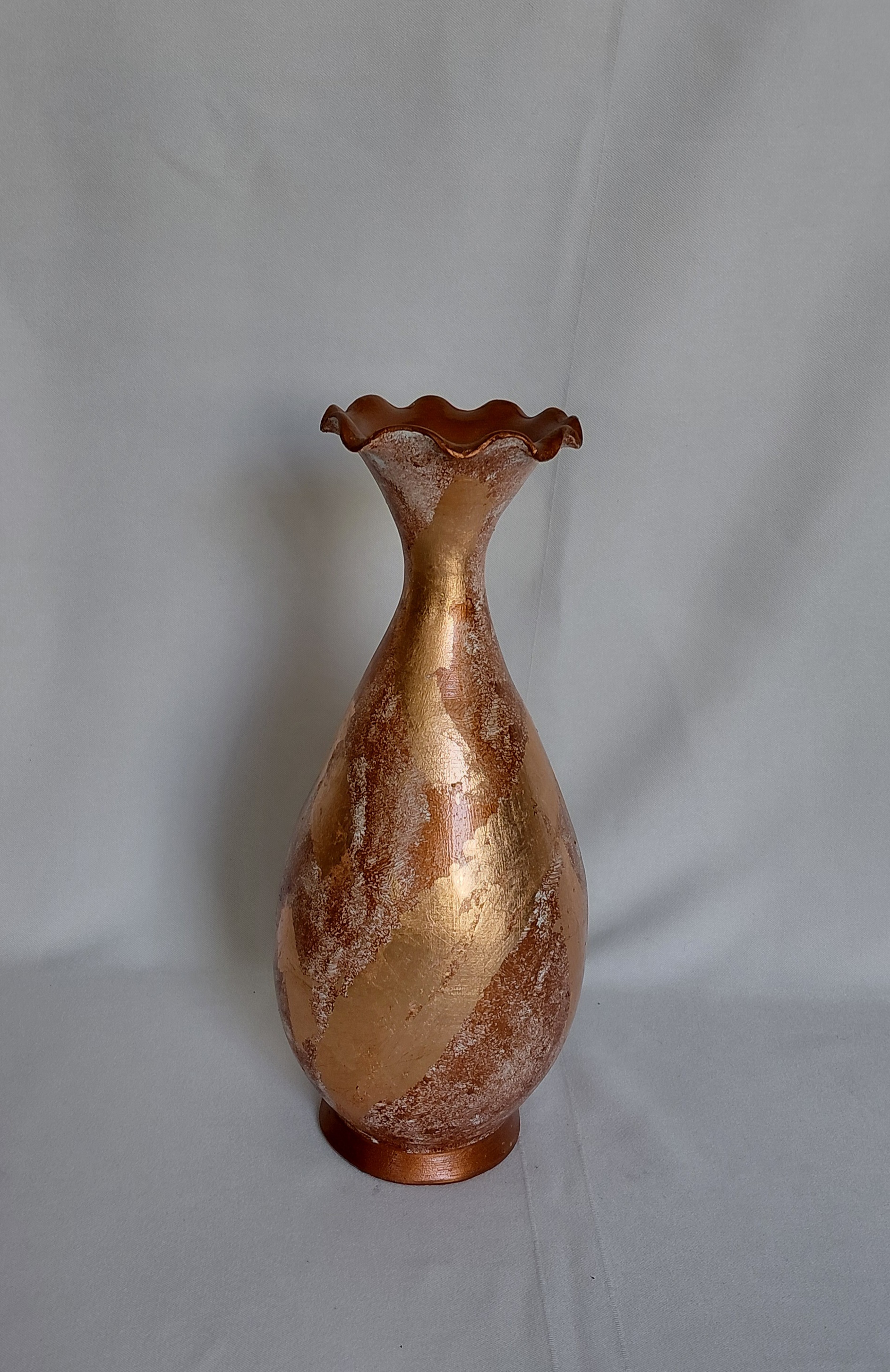 گلدان شاهرضایی طرح پتینه و ورق طلا