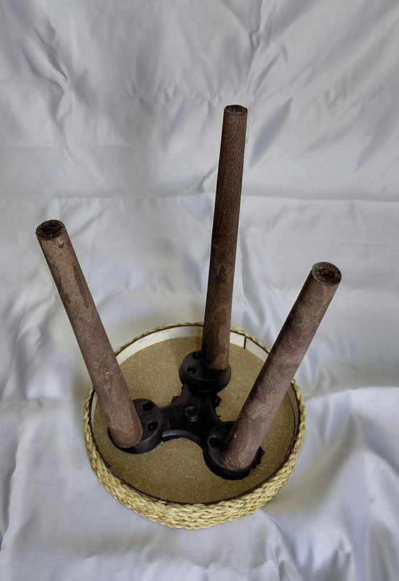 استند گلدان حسیری
